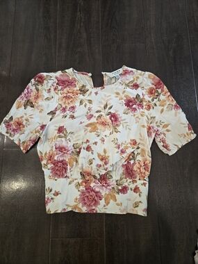Ever New White Floral Puff-Sleeve Crop Top with Pink & Peach Blooms